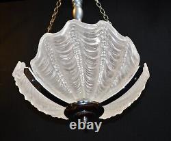 Original 1940s art deco 3 -moulded slip clamshell opalescent glass Odeon light