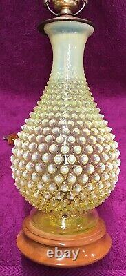 RARE VINTAGE FENTON VASELINE GLASS HOBNAIL TOPAZ OPALESCENT LAMP 1940's