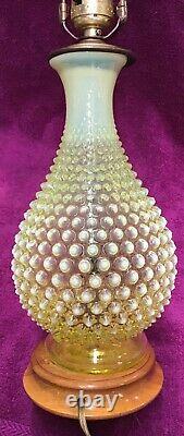 RARE VINTAGE FENTON VASELINE GLASS HOBNAIL TOPAZ OPALESCENT LAMP 1940's