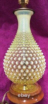 RARE VINTAGE FENTON VASELINE GLASS HOBNAIL TOPAZ OPALESCENT LAMP 1940's