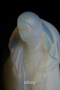 Rare Art Deco Georges Chauvel Opalescent Glass Figure Possibly For Etling 6.1kg