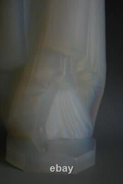 Rare Art Deco Georges Chauvel Opalescent Glass Figure Possibly For Etling 6.1kg