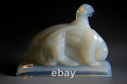 Rare Art Deco Sabino Opalescent Glass Sculpture