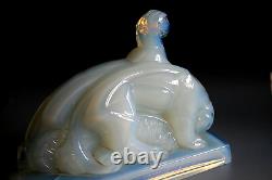 Rare Art Deco Sabino Opalescent Glass Sculpture