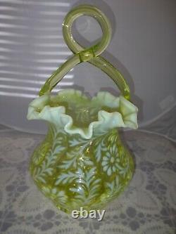 Rare Fenton Daisy Fern Topaz Vaseline Opalescent 11 Ruffled Basket Loop Handle