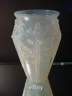 Rare Sabino Art Glass Sculpted Manta Raie Opalescent Vase Art Deco France 1930