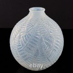 Rene Lalique Espalion or Fougères Vase Designed 1927