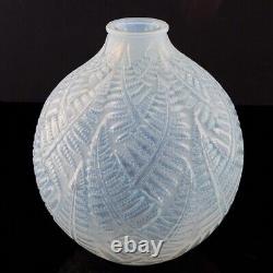 Rene Lalique Espalion or Fougères Vase Designed 1927