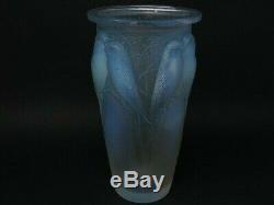 Rene Lalique Opalescent Glass'Ceylan' Vase