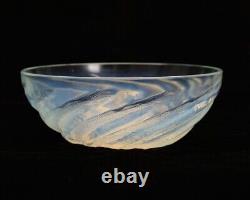 Rene Lalique Poissons Pattern Opalescent Glass Bowl Art Deco c. 1925