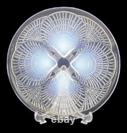 Renee Lalique Coquilles Shells Opaline Art Glass Footed Plate c. 1920, 7.875