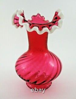 SNOWCREST Cranberry Swirl art glass 7.5 VASE Opalescent Ruffled Edge FENTON