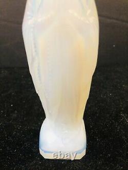 Sabino France 7.75 Madonna Virgin Mary Figurine Opalescent Art Glass Perfect