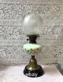 Superb Art Nouveau Veritas Oil Lamp, Hand Enamelled Opaline Bowl Etched Shade