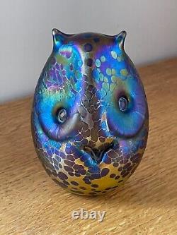 Superb John Ditchfield Modernist Owl Opalescent Blue & Yellow Glass Paperweight