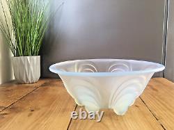 Superb Rare Art Deco Czech Samuel Reich Opalescent Glass Mussel Shell Fruit Bowl