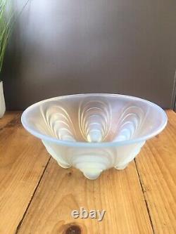 Superb Rare Art Deco Czech Samuel Reich Opalescent Glass Mussel Shell Fruit Bowl