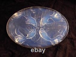VERLYS, FRENCH ART DECO OPALESCENT GLASS TRIVET, FISH PATTERN, SIGNED1930s YEARS