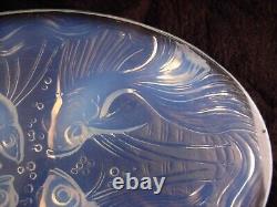 VERLYS, FRENCH ART DECO OPALESCENT GLASS TRIVET, FISH PATTERN, SIGNED1930s YEARS