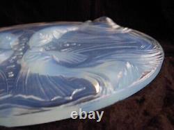 VERLYS, FRENCH ART DECO OPALESCENT GLASS TRIVET, FISH PATTERN, SIGNED1930s YEARS