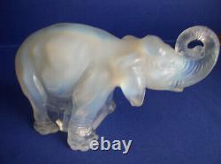 VERY RARE JOBLING OPALIQUE OPALESCENT ELEPHANT c1934 REG NO 79570