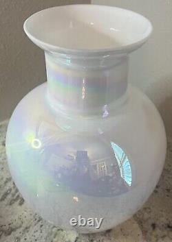 VINTAGE CAMBRIDGE GLASS HAND BLOWN OPALESCENT PEARL WHITE IRIDESCENT VASE 12x9