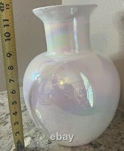 VINTAGE CAMBRIDGE GLASS HAND BLOWN OPALESCENT PEARL WHITE IRIDESCENT VASE 12x9