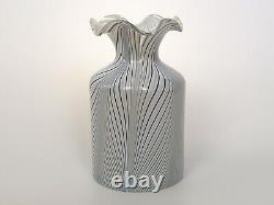 Vase art Glass Opalescent Ribbed Spiral