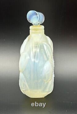 Vintage Caron Voeu De Noel Opalescent & Gold Perfume Bottle 1939 France Floral