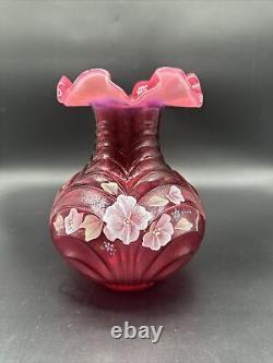 Vintage Fenton 1994 C9155 HQ Cranberry Opalescent Vase WithSticker Artist Signed