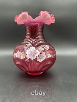 Vintage Fenton 1994 C9155 HQ Cranberry Opalescent Vase WithSticker Artist Signed