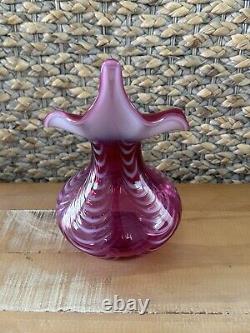 Vintage Fenton Jack in the Pulpit Fusia Opalescent Pulled Feather 8.5 Vase