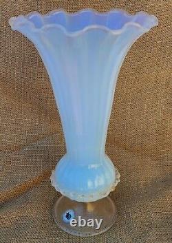 Vintage Murano Mid-Century Opaline Glass Vase L'Insegna Del Moreto