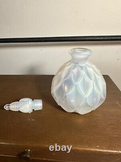 Vintage Sabino France Opalescent art glass Patalia perfume bottle