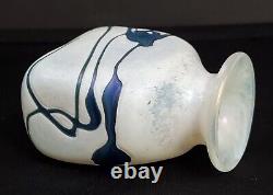 Vintage White Opalescent Blue Threaded Robert Held Signed Art Glass Vase 3 CA