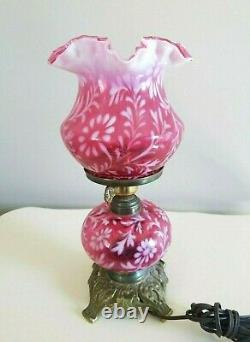 Vtg 1950's Fenton CRANBERRY Glass Opalescent DAISY FERN Hurricane LAMP 14.5