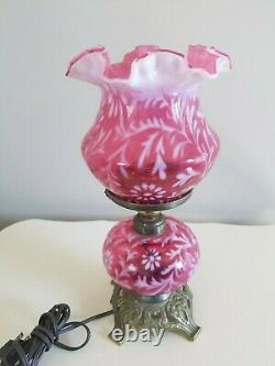 Vtg 1950's Fenton CRANBERRY Glass Opalescent DAISY FERN Hurricane LAMP 14.5