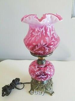 Vtg 1950's Fenton CRANBERRY Glass Opalescent DAISY FERN Hurricane LAMP 14.5