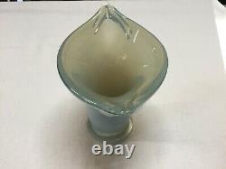 Vtg Opalescent Cased Clear/White Hand Blown Art Glass Whale Tail Flower Vase