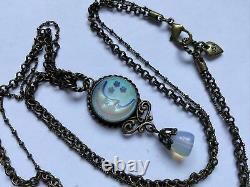 Vtg Sweet Romance USA Necklace Opalescent Cameo Glass Man Moon Pendant Necklace