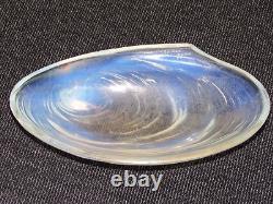 05d46 Ancien Poche Vide Art Déco en Verre Opalescent Signé VERNON SABINO Coquillage