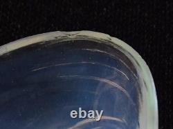 05d46 Ancien Poche Vide Art Déco en Verre Opalescent Signé VERNON SABINO Coquillage