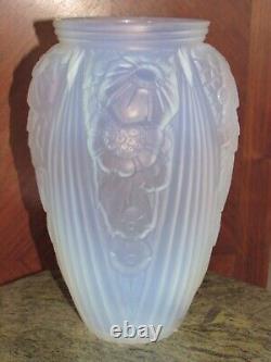 07J40 Grand vase en verre opalescent signé Muller Frères Lunéville Art Déco 1930