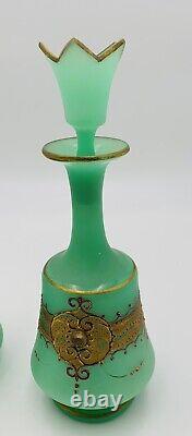 2 pots en verre d'art opaline verte bohémienne antique dorée c1860