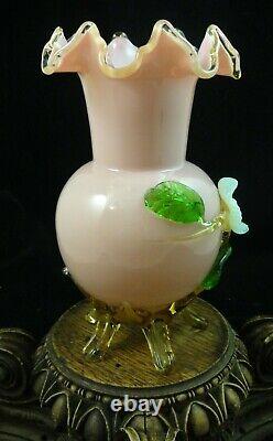 Ancien Bohème Victorien Harrach Vase En Verre D'art Rose Appliqué Fleur Opalescent