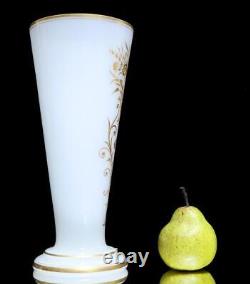 Ancien vase en cristal d'opale blanc pur de Baccarat, finition dorée, grand modèle de 30cm