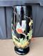 Ancien Vase En Verre Opaline D'art Peint à La Main Décoré D'un Oiseau Rouge Et De Feuilles