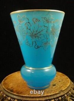 Antiquaire Bohème Français Blue Opaline Coupe Coupée De Raisin Vine Art Coupe Beaker En Verre