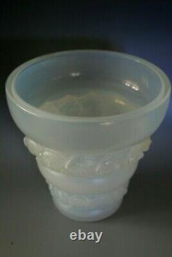 Antique Art Déco Sabino Opalescent Glass Vase Lizens Circa 1935