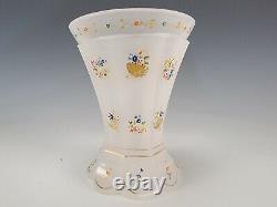 Antique C1840 Annathal Bohemian Vase En Verre Éponymé Opaline